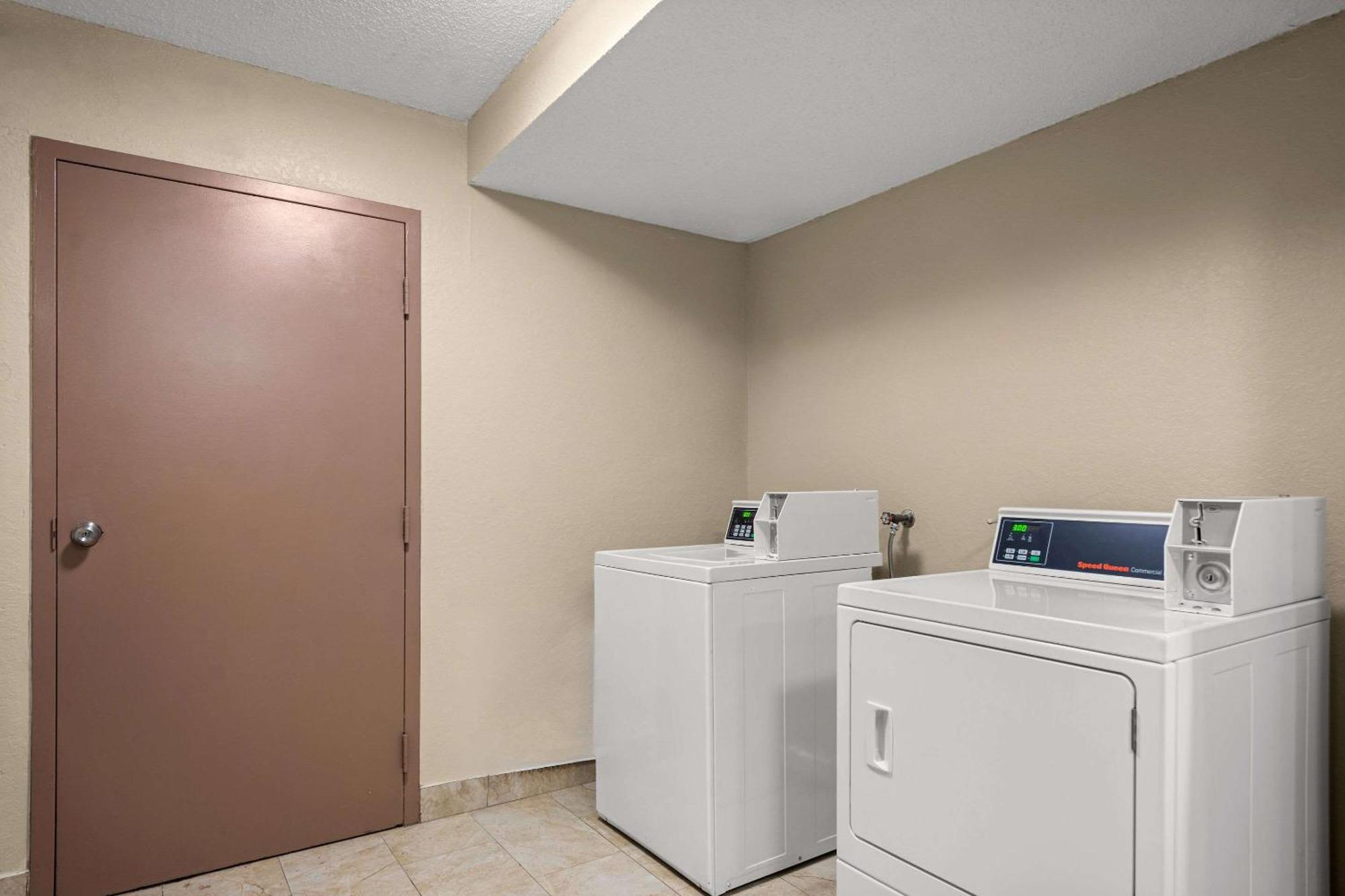 Quality Inn Sarasota I-75 Εξωτερικό φωτογραφία